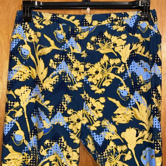 •LULAROE•BLUE & YELLOW BOHO ABSTRACT FLORAL TALL & CURVY LEGGINGS EUC - Picture 5 of 9